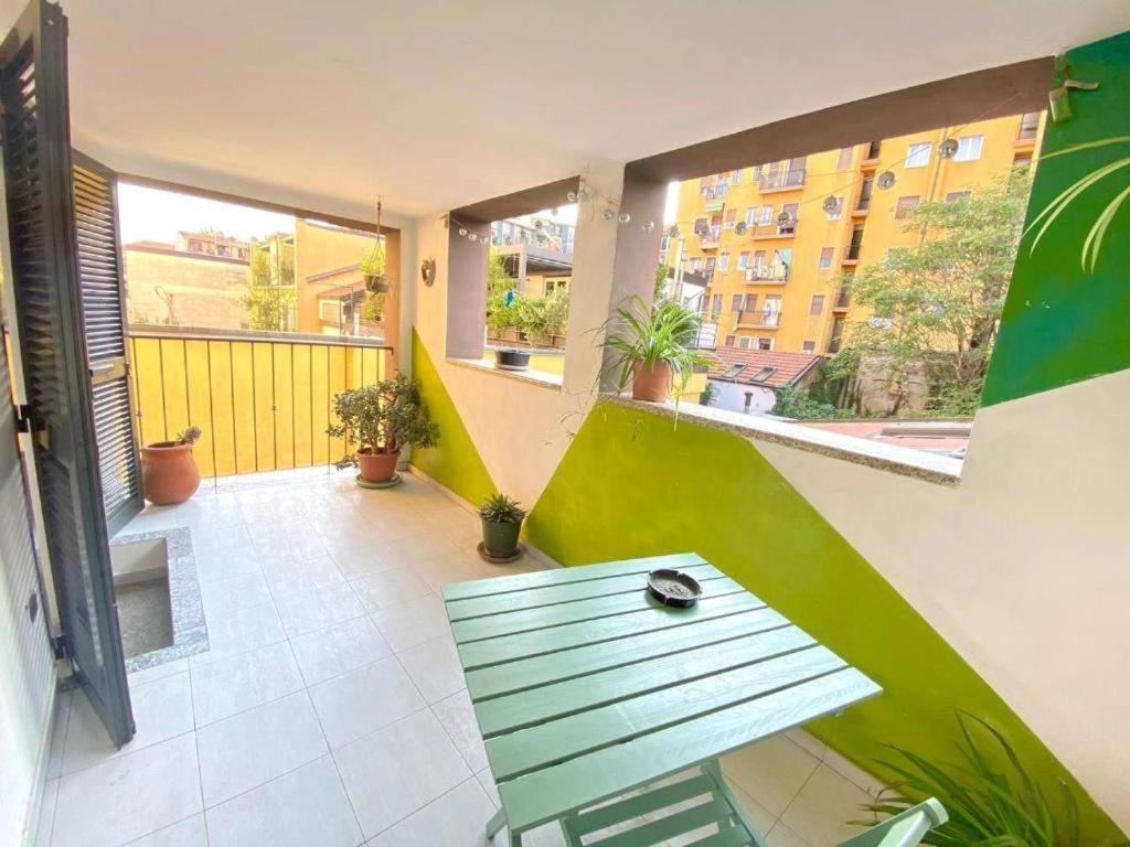 Apartment Conte Rosso House Con Terrazza In Coorte Tranquilla A Due Passi Da Stazione E Metropolitana Lambrate Mailand